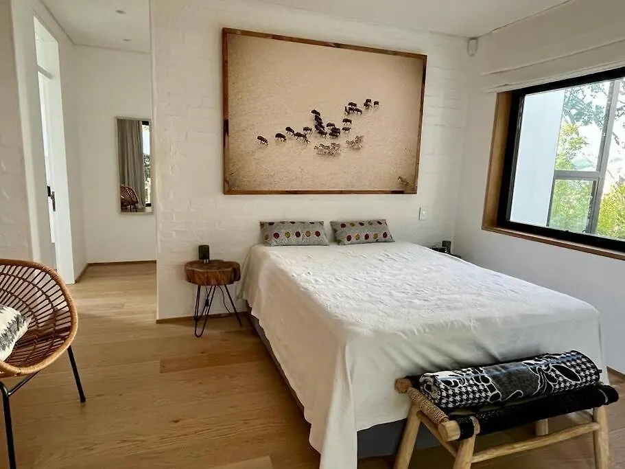Apartment Modern Studio On The Foot Of Table Mountain Cape Town